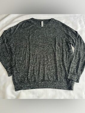 Athleta XS Black/White Long Sleeve Active Wear Athletic Pullover Shirt